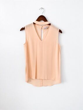 1.STATE XS Blush Peach Choker Neck Sleeveless Blouse